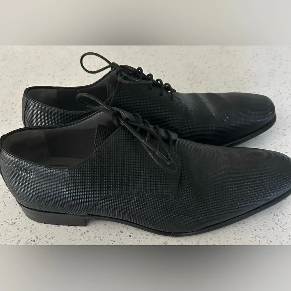 Hugo by Hugo Boss Classic Black Men's textured leather Hureb  Dress Shoes size 8